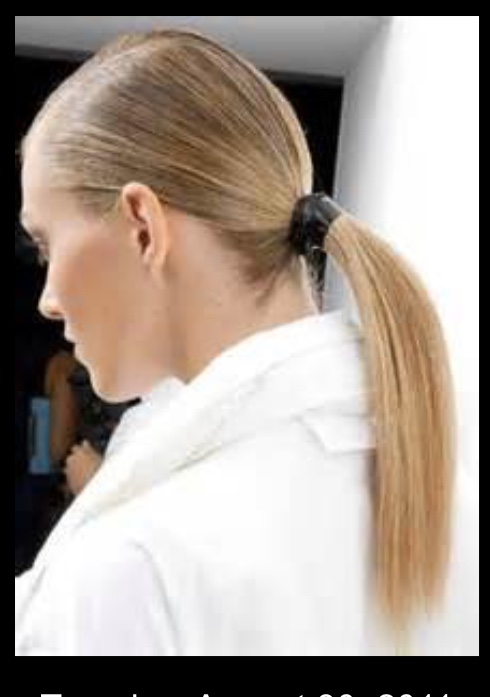 pony-tAIL- HOLIDAY HAIR TRENDS